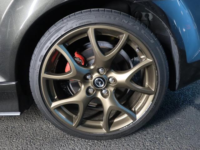 ＲＸ－８ スピリットＲ　６ＭＴ／ＦＥＥＤ製マフラー／ＲＥＣＡＲＯ純正セミバケットシート／純正ブロンズ１９インチＡＷ／ＰＩＶＯＴスロコン／アルパインＨＤＤナビ／Ｂｌｕｅｔｏｏｔｈオーディオ／フルセグ／Ｂカメラ／ＥＴＣ／禁煙（31枚目）