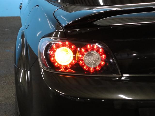 ＲＸ－８ スピリットＲ　６ＭＴ／ＦＥＥＤ製マフラー／ＲＥＣＡＲＯ純正セミバケットシート／純正ブロンズ１９インチＡＷ／ＰＩＶＯＴスロコン／アルパインＨＤＤナビ／Ｂｌｕｅｔｏｏｔｈオーディオ／フルセグ／Ｂカメラ／ＥＴＣ／禁煙（36枚目）