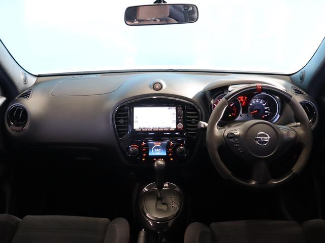ジューク ニスモ　４ＷＤ／純正ナビ／Ｂｌｕｅｔｏｏｔｈオーディオ／フルセグ／バックカメラ／ＤＶＤ・ＣＤ視聴可能／禁煙／スマートキー／ＥＴＣ／ニスモ専用シート／純正１８インチＡＷ／オートライト／電動格納ミラー（6枚目）
