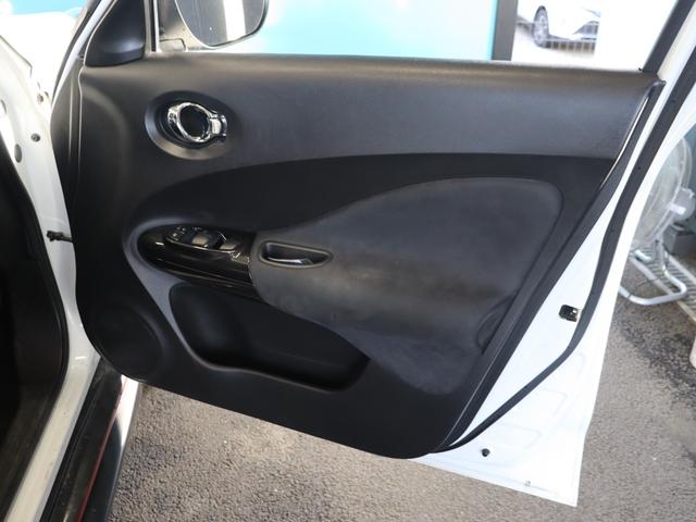 ジューク ニスモ　４ＷＤ／純正ナビ／Ｂｌｕｅｔｏｏｔｈオーディオ／フルセグ／バックカメラ／ＤＶＤ・ＣＤ視聴可能／禁煙／スマートキー／ＥＴＣ／ニスモ専用シート／純正１８インチＡＷ／オートライト／電動格納ミラー（38枚目）