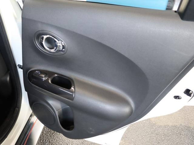 ジューク ニスモ　４ＷＤ／純正ナビ／Ｂｌｕｅｔｏｏｔｈオーディオ／フルセグ／バックカメラ／ＤＶＤ・ＣＤ視聴可能／禁煙／スマートキー／ＥＴＣ／ニスモ専用シート／純正１８インチＡＷ／オートライト／電動格納ミラー（40枚目）