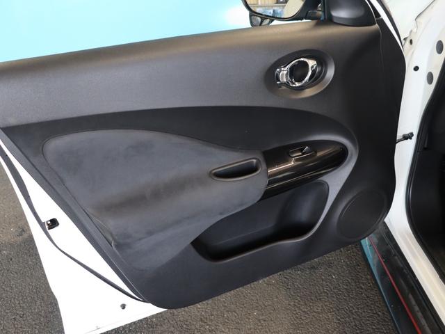 ジューク ニスモ　４ＷＤ／純正ナビ／Ｂｌｕｅｔｏｏｔｈオーディオ／フルセグ／バックカメラ／ＤＶＤ・ＣＤ視聴可能／禁煙／スマートキー／ＥＴＣ／ニスモ専用シート／純正１８インチＡＷ／オートライト／電動格納ミラー（41枚目）