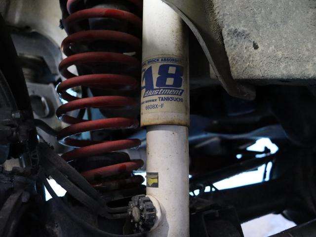 ジムニー クロスアドベンチャー　５ＭＴ／オフロードタニグチＡ８ショック／リフトアップ／ＲＥＣＡＲＯシート／スキッドプレート／フロント・リアショートバンパー／ターボ／ＥＴＣ（34枚目）