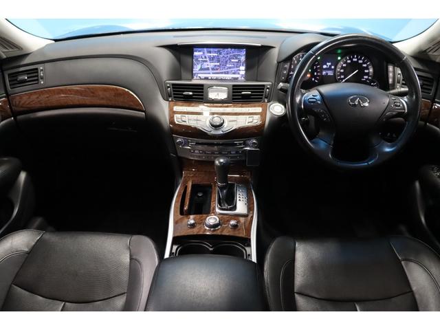 フーガハイブリッド ベースグレード　後期型／本革パッケージ／サンルーフ／全方位運転支援システム／インテリジェントクルーズコントロール／アラウンドビューモニター／ＬＥＤヘッドライト／１８インチＡＷ／ＥＴＣ／シートヒーター＆ベンチレーション（6枚目）