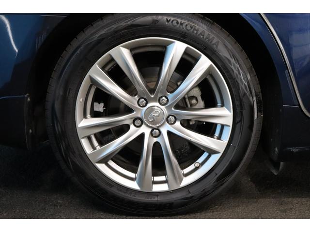 フーガハイブリッド ベースグレード　後期型／本革パッケージ／サンルーフ／全方位運転支援システム／インテリジェントクルーズコントロール／アラウンドビューモニター／ＬＥＤヘッドライト／１８インチＡＷ／ＥＴＣ／シートヒーター＆ベンチレーション（30枚目）