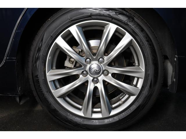 フーガハイブリッド ベースグレード　後期型／本革パッケージ／サンルーフ／全方位運転支援システム／インテリジェントクルーズコントロール／アラウンドビューモニター／ＬＥＤヘッドライト／１８インチＡＷ／ＥＴＣ／シートヒーター＆ベンチレーション（31枚目）