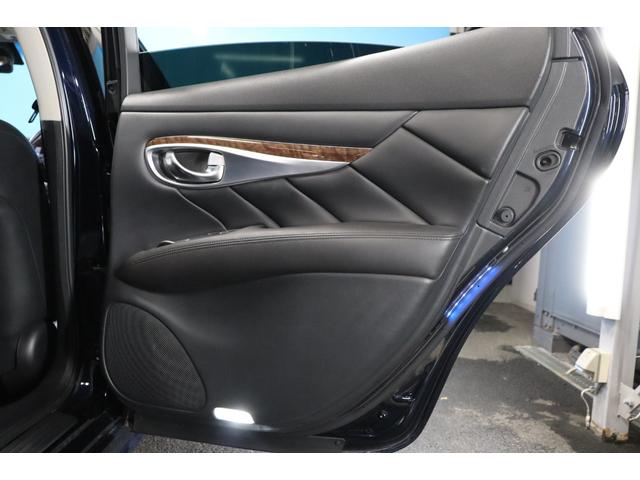 フーガハイブリッド ベースグレード　後期型／本革パッケージ／サンルーフ／全方位運転支援システム／インテリジェントクルーズコントロール／アラウンドビューモニター／ＬＥＤヘッドライト／１８インチＡＷ／ＥＴＣ／シートヒーター＆ベンチレーション（39枚目）