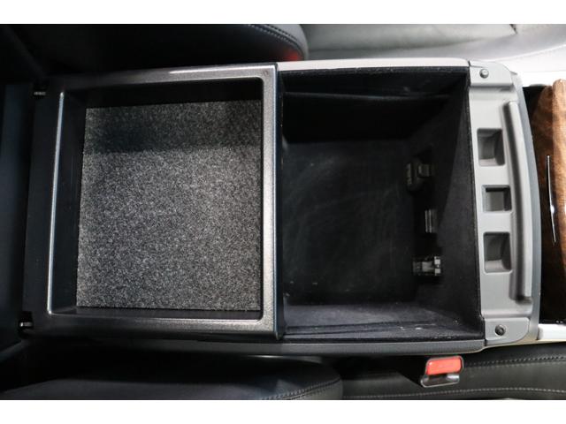 フーガハイブリッド ベースグレード　後期型／本革パッケージ／サンルーフ／全方位運転支援システム／インテリジェントクルーズコントロール／アラウンドビューモニター／ＬＥＤヘッドライト／１８インチＡＷ／ＥＴＣ／シートヒーター＆ベンチレーション（59枚目）