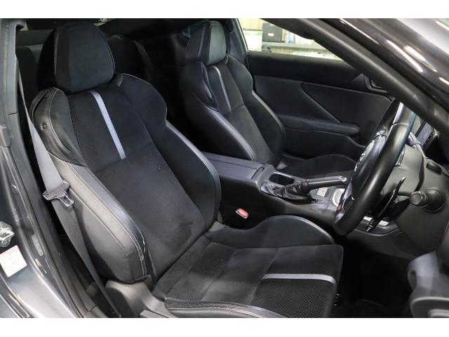 GR86 RZ 1オーナー/アイサイトコアテクノロジー/LEDヘッドライト/純正ナビ/バックカメラ/フルセグTV/純正18インチアルミ/GRエンブレム付革巻きステアリング/左右独立温度調整オートエアコン/Rフォグ(6枚目)