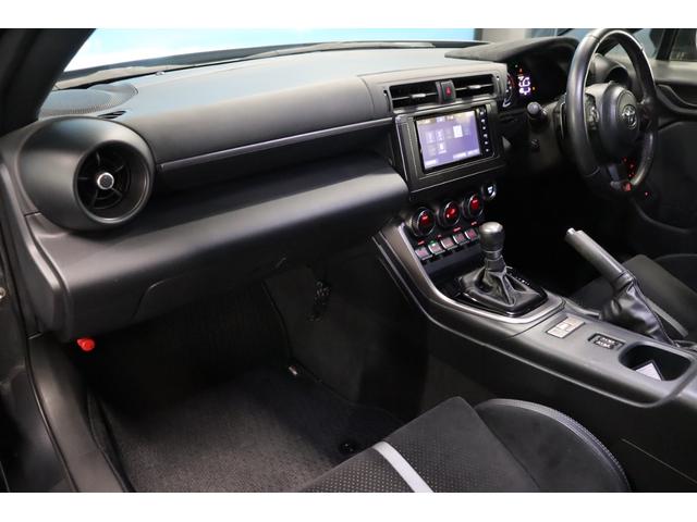 GR86 RZ 1オーナー/アイサイトコアテクノロジー/LEDヘッドライト/純正ナビ/バックカメラ/フルセグTV/純正18インチアルミ/GRエンブレム付革巻きステアリング/左右独立温度調整オートエアコン/Rフォグ(42枚目)