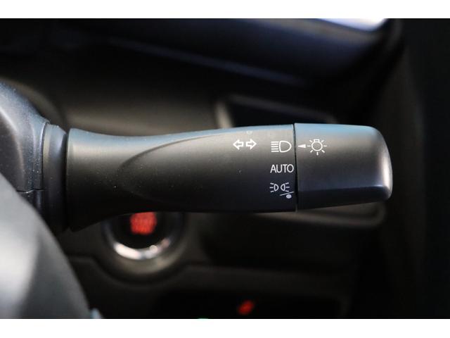 ソリオ ハイブリッドＭＸ　全方位カメラ／純正９インチナビ／ＬＥＤヘッドライト／禁煙車／シートヒーター／パワースライドドア／セーフティサポート／オートエアコン／オートライト／Ｂｌｕｅｔｏｏｔｈ／スマートキー／クリアランスソナー（16枚目）