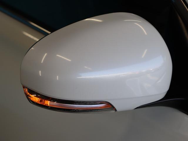 マークX 250G Sパッケージリラックスセレクション サンルーフ/革シート/シートヒーター/純正エアロ/カロッツェリアナビ/Bluetooth/ミュージックサーバー/スマートキー/オートライト/HIDヘッドライト/パワーシート/ETC/ローダウン(25枚目)