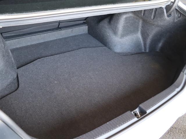 マークX 250G Sパッケージリラックスセレクション サンルーフ/革シート/シートヒーター/純正エアロ/カロッツェリアナビ/Bluetooth/ミュージックサーバー/スマートキー/オートライト/HIDヘッドライト/パワーシート/ETC/ローダウン(42枚目)