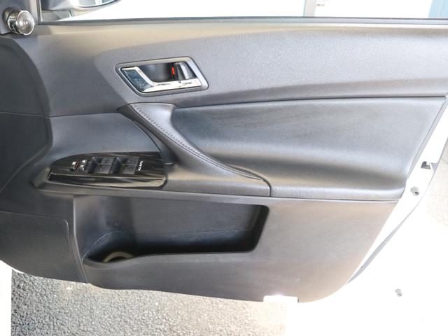 マークX 250G Sパッケージリラックスセレクション サンルーフ/革シート/シートヒーター/純正エアロ/カロッツェリアナビ/Bluetooth/ミュージックサーバー/スマートキー/オートライト/HIDヘッドライト/パワーシート/ETC/ローダウン(45枚目)