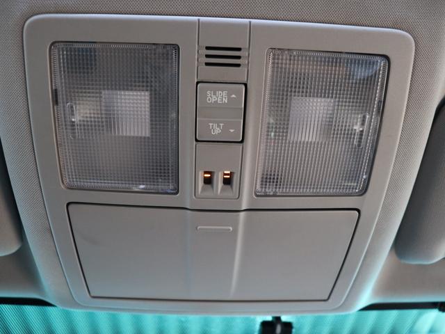 マークX 250G Sパッケージリラックスセレクション サンルーフ/革シート/シートヒーター/純正エアロ/カロッツェリアナビ/Bluetooth/ミュージックサーバー/スマートキー/オートライト/HIDヘッドライト/パワーシート/ETC/ローダウン(67枚目)