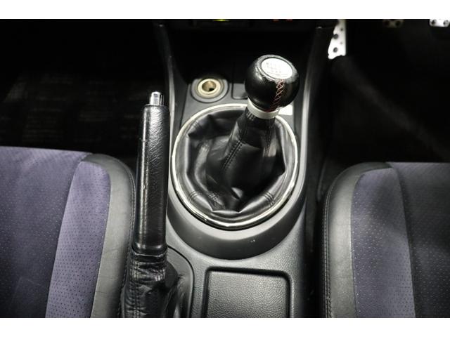 アルテッツァ RS200 Lエディション ムーンルーフ/TRDマフラー/TEINE車高調・ローダウン/DIXCEL製ブレーキパッド/戸田レーシングフライホイール/大型リアスポイラー/AVSモデル17AW/カロッツェリアナビ/Rカメラ/ETC(50枚目)