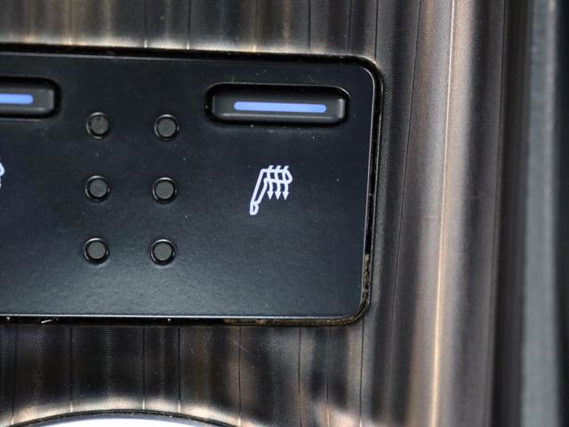 カムリ Ｇレザーパッケージ　モデリスタエアロ／スピンドルグリル／３眼ＬＥＤヘッドライト／ＬＥＧＺＡＳ１８ＡＷ／パノラマルーフ／ブラインドスポット／ブラックレザーシート／セーフティセンスパッケージ／パワーシート／シートヒーター／（71枚目）