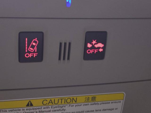 レヴォーグ １．６ＳＴＩスポーツアイサイト　サンルーフ／アイサイトＶｅｒ３／ＳＴＩダウンサス／純正７インチナビ／バックカメラ＆サイドカメラ／ドライブレコーダー／ＥＴＣ／ＵＳＢ入力／ターボ／ＬＥＤライト／レザーシート／パワーシート／シートヒーター（11枚目）