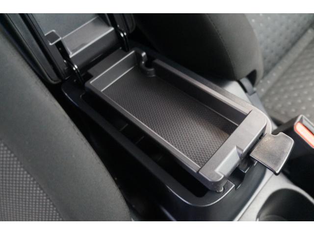 ＲＶＲ Ｇ　６．８インチディスプレイオーディオ　ＭＴモード　パドルシフト　Ｐスタート　スマートキー　　ＥＴＣ　禁煙　ＡＷ１６オートエアコン　Ｂｌｕｅｔｏｏｔｈ　ＵＳＢ（56枚目）