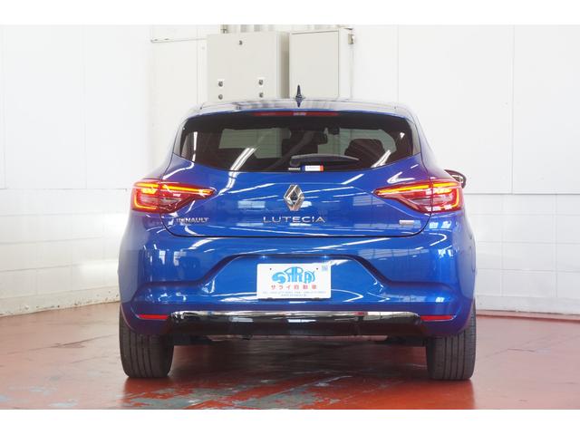 ルーテシア Ｅ－テックハイブリッド　レザーパック　アクティブブレーキ　レーンキープアシスト　　クルーズコントロール　純正ナビ　Ｂカメラ　ＴＶ　前後ドライブレコーダー　障害物センサー　革シート　シートヒーター　ＥＴＣ　禁煙　スマートキー　ＵＳＢ端子（6枚目）