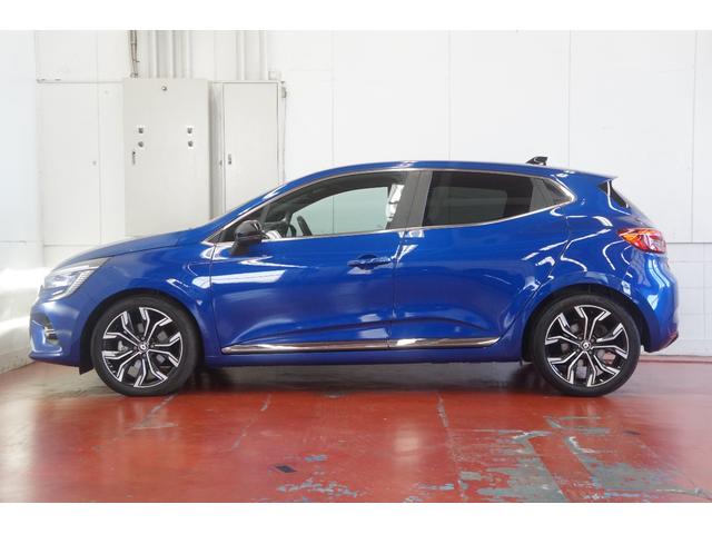 ルーテシア Ｅ－テックハイブリッド　レザーパック　アクティブブレーキ　レーンキープアシスト　　クルーズコントロール　純正ナビ　Ｂカメラ　ＴＶ　前後ドライブレコーダー　障害物センサー　革シート　シートヒーター　ＥＴＣ　禁煙　スマートキー　ＵＳＢ端子（8枚目）