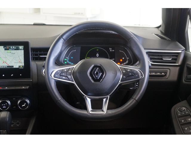 ルーテシア Ｅ－テックハイブリッド　レザーパック　アクティブブレーキ　レーンキープアシスト　　クルーズコントロール　純正ナビ　Ｂカメラ　ＴＶ　前後ドライブレコーダー　障害物センサー　革シート　シートヒーター　ＥＴＣ　禁煙　スマートキー　ＵＳＢ端子（20枚目）