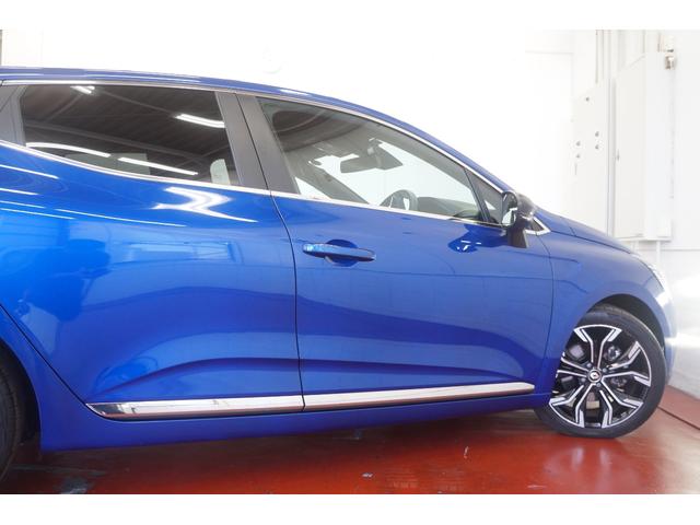 ルーテシア Ｅ－テックハイブリッド　レザーパック　アクティブブレーキ　レーンキープアシスト　　クルーズコントロール　純正ナビ　Ｂカメラ　ＴＶ　前後ドライブレコーダー　障害物センサー　革シート　シートヒーター　ＥＴＣ　禁煙　スマートキー　ＵＳＢ端子（40枚目）