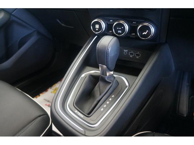 ルーテシア Ｅ－テックハイブリッド　レザーパック　アクティブブレーキ　レーンキープアシスト　　クルーズコントロール　純正ナビ　Ｂカメラ　ＴＶ　前後ドライブレコーダー　障害物センサー　革シート　シートヒーター　ＥＴＣ　禁煙　スマートキー　ＵＳＢ端子（47枚目）