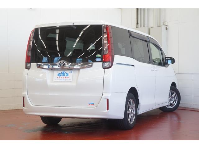 ノア Ｘ　Ｖパッケージ　純正ナビ　Ｂカメラ　ＴＶ　両側Ｓドア　ダブルオートエアコン　電動ドアミラー　ＥＴＣ　ドライブレコーダー　禁煙　キーレスキー　Ｂｌｕｅｔｏｏｔｈ接続（5枚目）