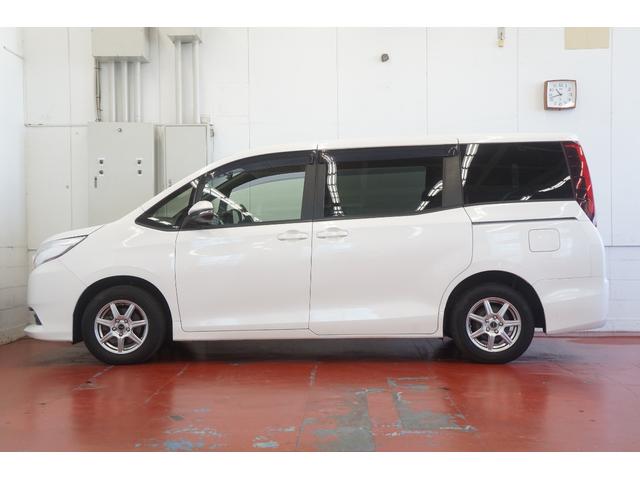 ノア Ｘ　Ｖパッケージ　純正ナビ　Ｂカメラ　ＴＶ　両側Ｓドア　ダブルオートエアコン　電動ドアミラー　ＥＴＣ　ドライブレコーダー　禁煙　キーレスキー　Ｂｌｕｅｔｏｏｔｈ接続（8枚目）