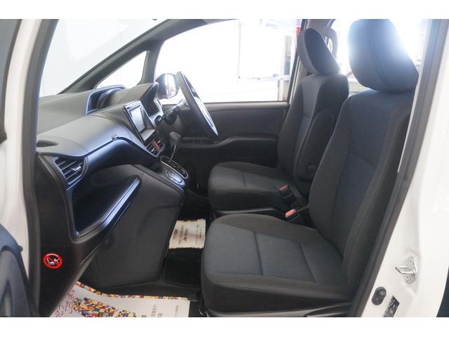 ノア Ｘ　Ｖパッケージ　純正ナビ　Ｂカメラ　ＴＶ　両側Ｓドア　ダブルオートエアコン　電動ドアミラー　ＥＴＣ　ドライブレコーダー　禁煙　キーレスキー　Ｂｌｕｅｔｏｏｔｈ接続（30枚目）