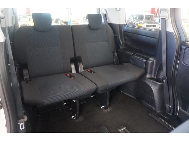 ノア Ｘ　Ｖパッケージ　純正ナビ　Ｂカメラ　ＴＶ　両側Ｓドア　ダブルオートエアコン　電動ドアミラー　ＥＴＣ　ドライブレコーダー　禁煙　キーレスキー　Ｂｌｕｅｔｏｏｔｈ接続（31枚目）