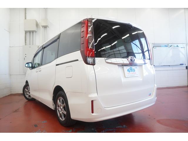 ノア Ｘ　Ｖパッケージ　純正ナビ　Ｂカメラ　ＴＶ　両側Ｓドア　ダブルオートエアコン　電動ドアミラー　ＥＴＣ　ドライブレコーダー　禁煙　キーレスキー　Ｂｌｕｅｔｏｏｔｈ接続（38枚目）