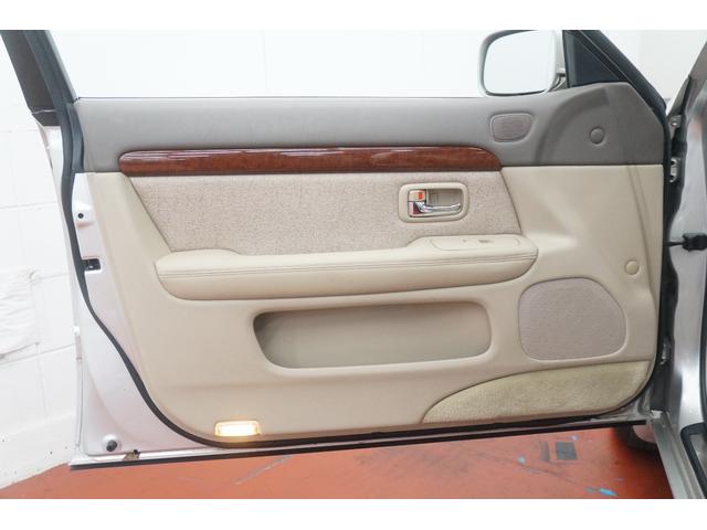 プログレ NC250 純正ナビ 電動シート キーレスキー 禁煙 オートライト Fフォグランプ(25枚目)