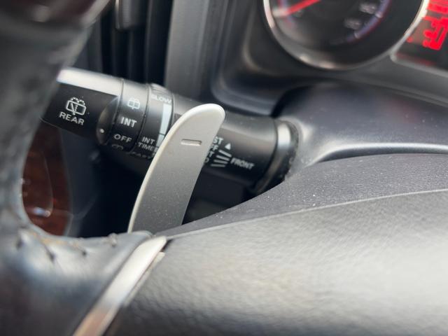 デリカD:5 シャモニー 買取り直販車 ナビ バックカメラ 4WD 両側電動スライドドア 後席モニター 7人乗り パワーシート シートヒーター クルコン HIDライト フォグ スマートキー 禁煙車 パドルシフト 純正アルミ(19枚目)