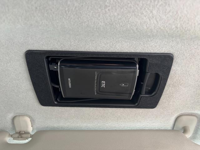 プレマシー 20CS エアロスタイル ツーリングセレ ナビTV バックモニター 電動スライドドア アルパイン後席モニター ETC ケンスタイルエアロ スマートキー HIDライト 純正アルミ フォグ 禁煙車 スペヤーキー ステアリングスイッチ(13枚目)