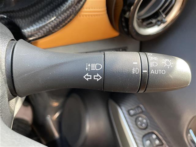 キックス Ｘ　ツートーンインテリアエディション　本革　エマージェンシーＢ　セキュリティ　ＵＳＢポート　地デジ　ＶＤＣ　Ｂｌｕｅｔｏｏｔｈ接続　アラウンドモニター　前後ソナー　ＬＥＤ　シートヒーター　オートライト　ワンオーナ　エアコン　ドラレコ（11枚目）