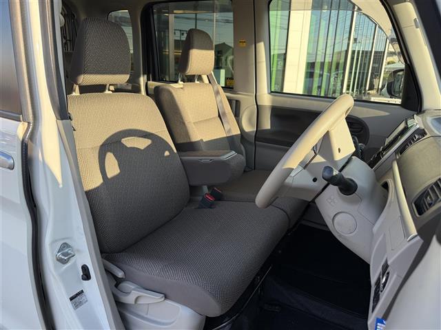 シフォン G スマートアシスト ベンチシート キーレス メモリーナビ 衝突軽減装置 ABS 横滑り防止装置 フルセグ シートヒーター オートハイビーム スマートキー オートライト DVD アイドリングストップ ETC オートエアコン(14枚目)