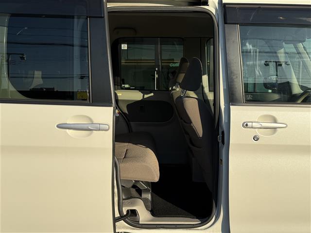 シフォン G スマートアシスト ベンチシート キーレス メモリーナビ 衝突軽減装置 ABS 横滑り防止装置 フルセグ シートヒーター オートハイビーム スマートキー オートライト DVD アイドリングストップ ETC オートエアコン(15枚目)