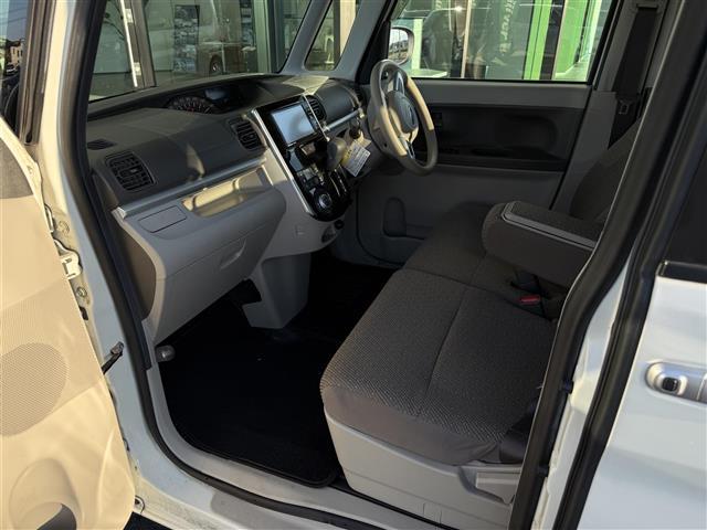 シフォン G スマートアシスト ベンチシート キーレス メモリーナビ 衝突軽減装置 ABS 横滑り防止装置 フルセグ シートヒーター オートハイビーム スマートキー オートライト DVD アイドリングストップ ETC オートエアコン(17枚目)