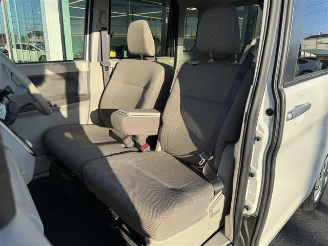 シフォン G スマートアシスト ベンチシート キーレス メモリーナビ 衝突軽減装置 ABS 横滑り防止装置 フルセグ シートヒーター オートハイビーム スマートキー オートライト DVD アイドリングストップ ETC オートエアコン(18枚目)