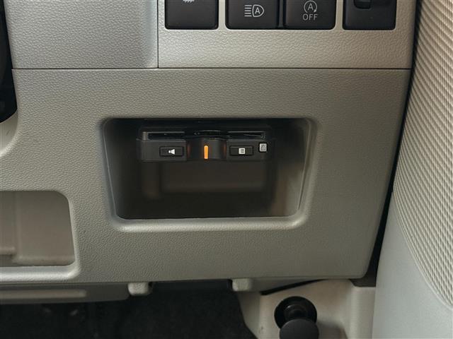 シフォン G スマートアシスト ベンチシート キーレス メモリーナビ 衝突軽減装置 ABS 横滑り防止装置 フルセグ シートヒーター オートハイビーム スマートキー オートライト DVD アイドリングストップ ETC オートエアコン(28枚目)