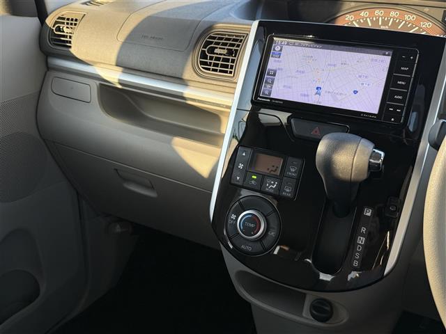 シフォン G スマートアシスト ベンチシート キーレス メモリーナビ 衝突軽減装置 ABS 横滑り防止装置 フルセグ シートヒーター オートハイビーム スマートキー オートライト DVD アイドリングストップ ETC オートエアコン(30枚目)