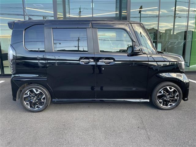 N-BOXカスタム G・EXターボホンダセンシング 車線逸脱防止 ブルートゥースオーディオ Rカメ エアロ ナビTV サイドエアバッグ タ-ボ LEDヘットライト ETC USB接続 Fセグ 横滑り防止 AUX パワーステアリング ドライブレコーダー(3枚目)