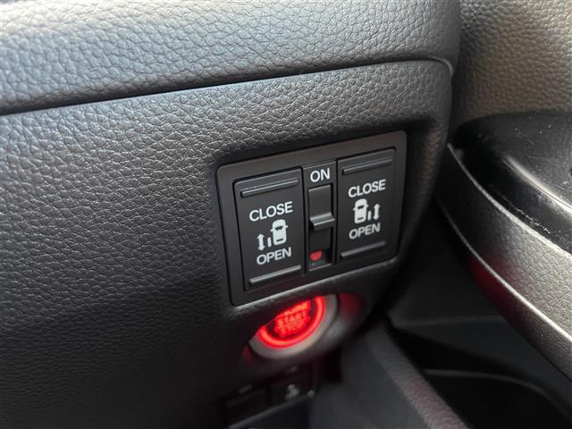 N-BOXカスタム G・EXターボホンダセンシング 車線逸脱防止 ブルートゥースオーディオ Rカメ エアロ ナビTV サイドエアバッグ タ-ボ LEDヘットライト ETC USB接続 Fセグ 横滑り防止 AUX パワーステアリング ドライブレコーダー(26枚目)