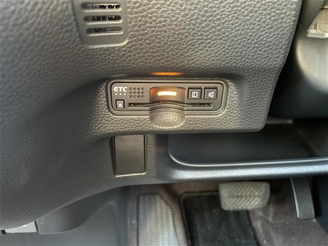 N-BOXカスタム G・EXターボホンダセンシング 車線逸脱防止 ブルートゥースオーディオ Rカメ エアロ ナビTV サイドエアバッグ タ-ボ LEDヘットライト ETC USB接続 Fセグ 横滑り防止 AUX パワーステアリング ドライブレコーダー(29枚目)