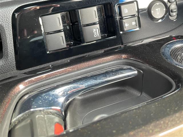 N-BOXカスタム G・EXターボホンダセンシング 車線逸脱防止 ブルートゥースオーディオ Rカメ エアロ ナビTV サイドエアバッグ タ-ボ LEDヘットライト ETC USB接続 Fセグ 横滑り防止 AUX パワーステアリング ドライブレコーダー(30枚目)