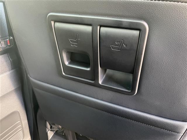 N-BOXカスタム G・EXターボホンダセンシング 車線逸脱防止 ブルートゥースオーディオ Rカメ エアロ ナビTV サイドエアバッグ タ-ボ LEDヘットライト ETC USB接続 Fセグ 横滑り防止 AUX パワーステアリング ドライブレコーダー(31枚目)