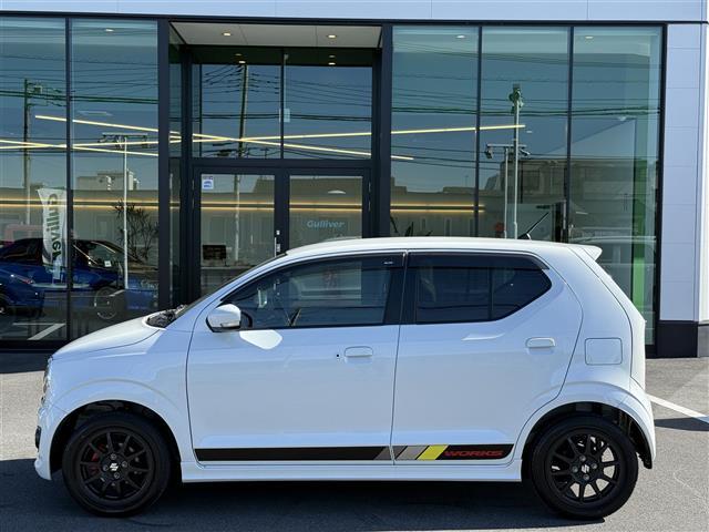 アルトワークス ベースグレード フルタイム4WD Sキー 地デジ TURBO ETC装備 メモリナビ VSA ブルートゥース キーフリ Wエアバック AUTOエアコン エアB パワステ ABS付 DVD再生 オートライト TV・ナビ(4枚目)