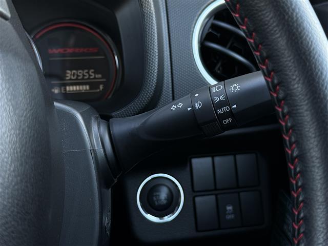 アルトワークス ベースグレード フルタイム4WD Sキー 地デジ TURBO ETC装備 メモリナビ VSA ブルートゥース キーフリ Wエアバック AUTOエアコン エアB パワステ ABS付 DVD再生 オートライト TV・ナビ(29枚目)